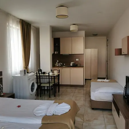 Apartment Dari House